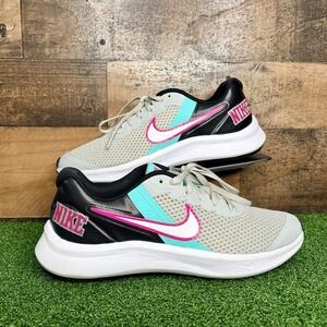 Nike Star Runner‎ 3 SE Size 7Y/8.5W Grey Fog/White Black